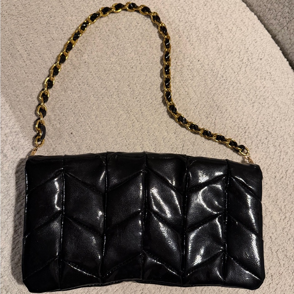 Elegant Black Quilted Chain Bag